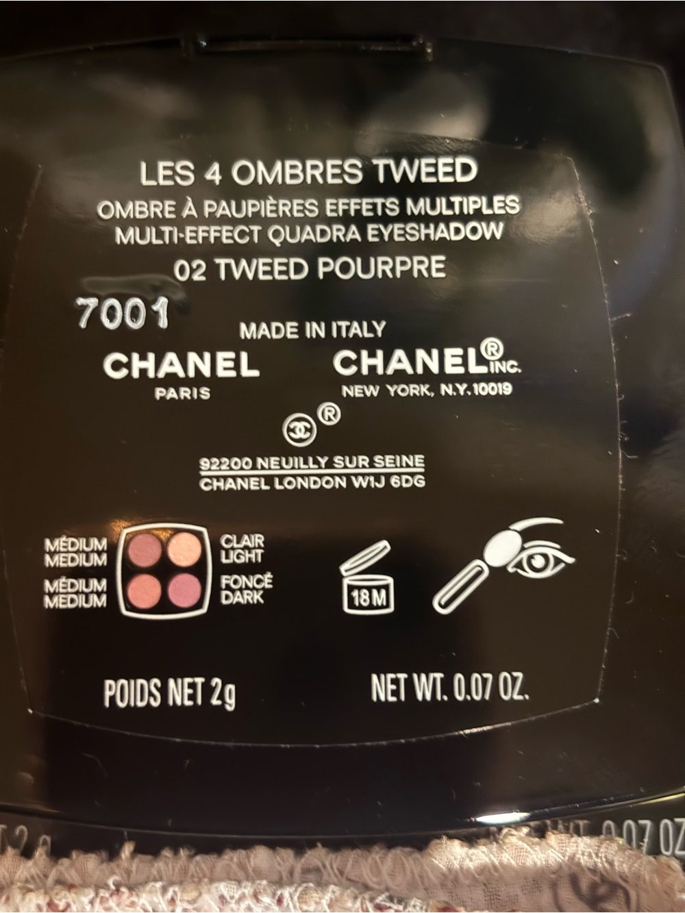 CHANEL Les 4 Ombres Tweed Quad Eyeshadow — Purple & Gold Accent - Picture 2 of 8